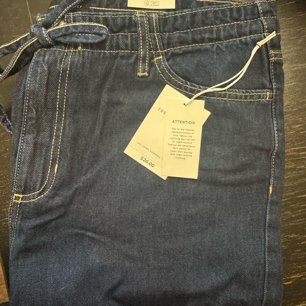 Free Assembly Women's Loose Fitting Wide Leg Jeans with Adjustable Tie Waist 6 - Picture 6 of 7